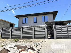 Дом 160м&sup2;, 2-этажный, участок 3 сот.  