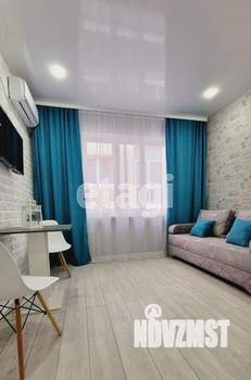 Дом 351м&sup2;, 3-этажный, участок 6 сот.  