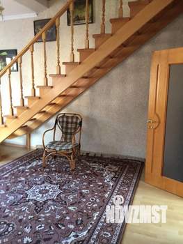 Дом 560м², 3-этажный, участок 8 сот.  