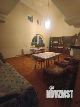 Коттедж 500м&sup2;, 2-этажный, участок 5 сот.  