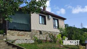 Дом 93м&sup2;, 1-этажный, участок 8 сот.  