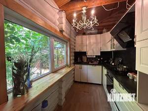 Дом 200м&sup2;, 2-этажный, участок 4 сот.  