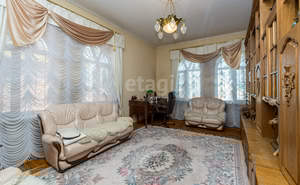 Дом 556м², 3-этажный, участок 10 сот.  
