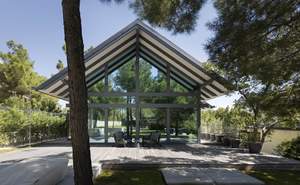 Дом 360м², 2-этажный, участок 9 сот.  