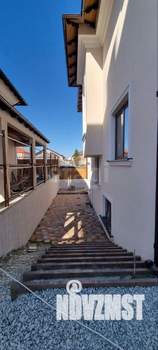 Дом 236м&sup2;, 2-этажный, участок 3 сот.  