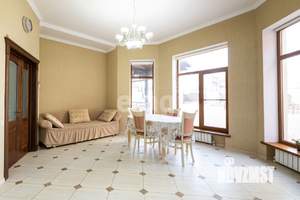 Дом 381м&sup2;, 3-этажный, участок 13 сот.  