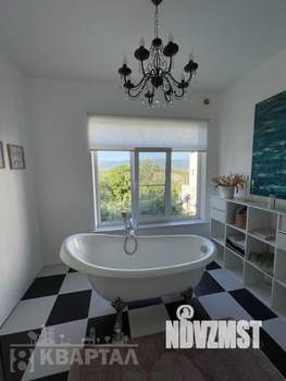 Дом 180м&sup2;, 2-этажный, участок 5 сот.  