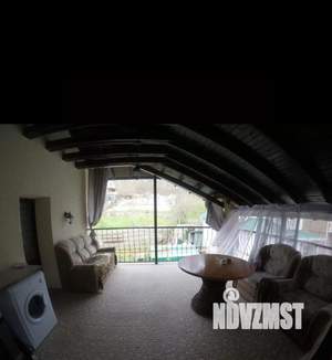 Дом 400м&sup2;, 3-этажный, участок 5 сот.  