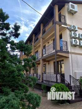 Дом 600м&sup2;, 3-этажный, участок 7 сот.  