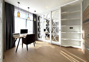 Дом 237м&sup2;, 3-этажный, участок 10 сот.  