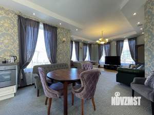 Дом 296м&sup2;, 2-этажный, участок 5 сот.  