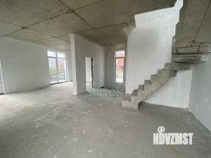 Дом 174м², 2-этажный, участок 5 сот.  