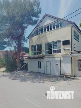 Дом 614м², 3-этажный, участок 5 сот.  