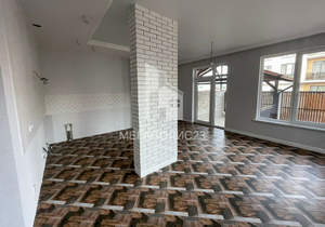 Дом 170м&sup2;, 3-этажный, участок 2 сот.  