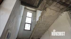 Дом 376м&sup2;, 3-этажный, участок 4 сот.  