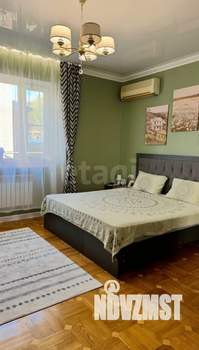 Дом 528м&sup2;, 4-этажный, участок 7 сот.  