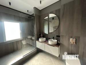 Дом 267м&sup2;, 3-этажный, участок 4 сот.  