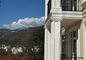 Дом 168м&sup2;, 2-этажный, участок 8 сот.  