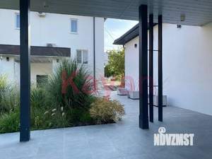 Дом 260м&sup2;, 2-этажный, участок 6 сот.  