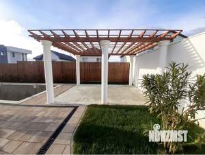 Дом 382м&sup2;, 3-этажный, участок 7 сот.  