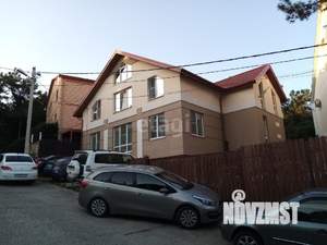 Дом 387м², 3-этажный, участок 6 сот.  