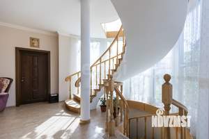 Дом 287м&sup2;, 3-этажный, участок 4 сот.  