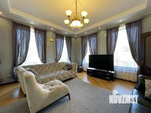 Дом 296м&sup2;, 2-этажный, участок 5 сот.  