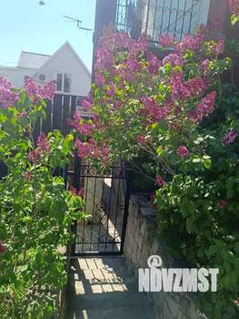 Дом 240м&sup2;, 3-этажный, участок 4 сот.  