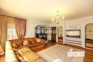 Коттедж 420м&sup2;, 2-этажный, участок 5 сот.  