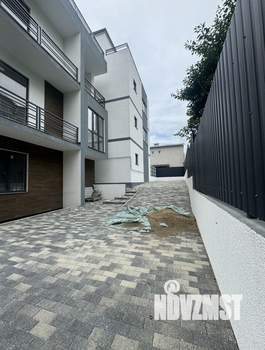 Дом 270м&sup2;, 3-этажный, участок 3 сот.  