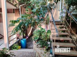 Дом 300м&sup2;, 4-этажный, участок 4 сот.  