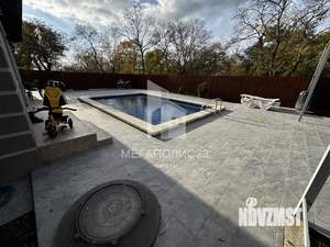 Дом 270м&sup2;, 2-этажный, участок 8 сот.  