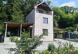 Дом 90м&sup2;, 3-этажный, участок 5 сот.  