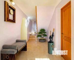 Дом 180м&sup2;, 2-этажный, участок 9 сот.  