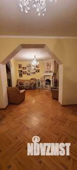 Дом 230м&sup2;, 2-этажный, участок 2 сот.  