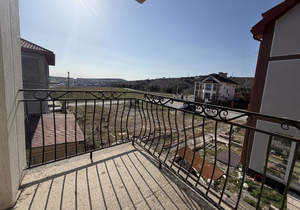 Дом 211м&sup2;, 3-этажный, участок 3 сот.  