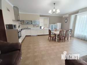 Коттедж 300м², 2-этажный, участок 4 сот.  