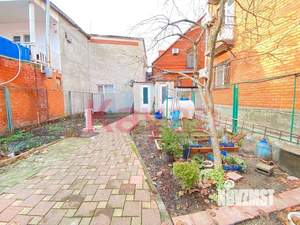 Дом 263м&sup2;, 3-этажный, участок 3 сот.  