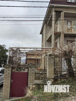 Дом 751м&sup2;, 2-этажный, участок 12 сот.  