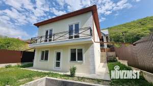 Дом 174м&sup2;, 2-этажный, участок 4 сот.  