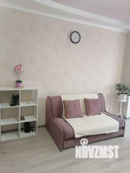 Студия квартира, посуточно, 28м2, 1/6 этаж