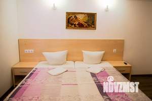 2-к квартира, посуточно, 40м2, 1/1 этаж