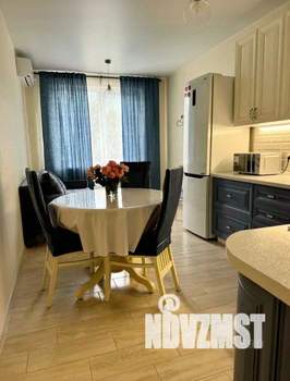 1-к квартира, посуточно, 40м2, 1/1 этаж