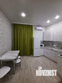 Студия квартира, посуточно, 37м2, 2/4 этаж