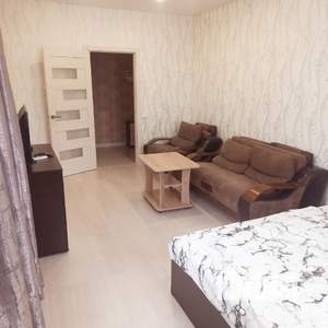 1-к квартира, посуточно, 46м2, 3/3 этаж