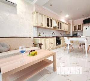 1-к квартира, посуточно, 61м2, 1/1 этаж