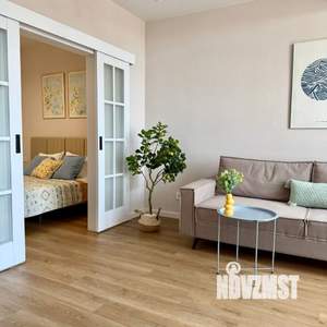 1-к квартира, посуточно, 42м2, 13/16 этаж