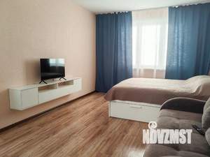 1-к квартира, посуточно, 43м2, 15/16 этаж