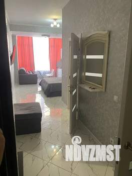 Студия квартира, посуточно, 38м2, 1/8 этаж