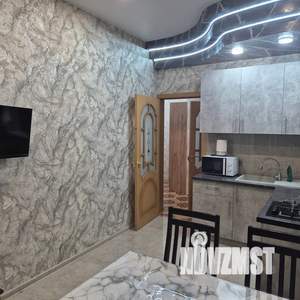 1-к квартира, посуточно, 42м2, 1/10 этаж